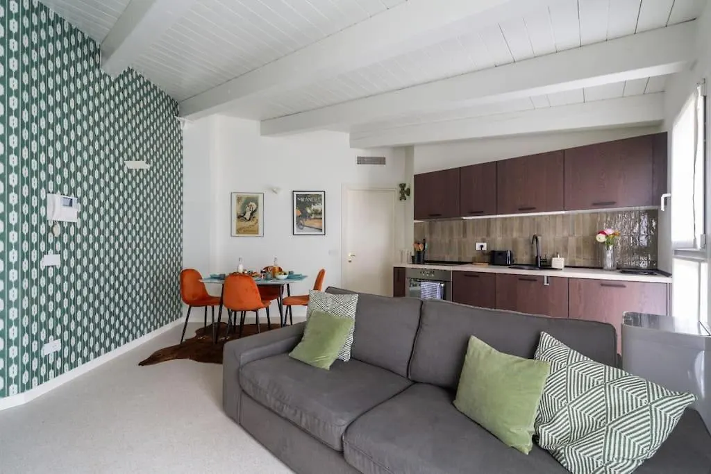 Castaldi Charming Suite-Hosted By Sweetstay contacts