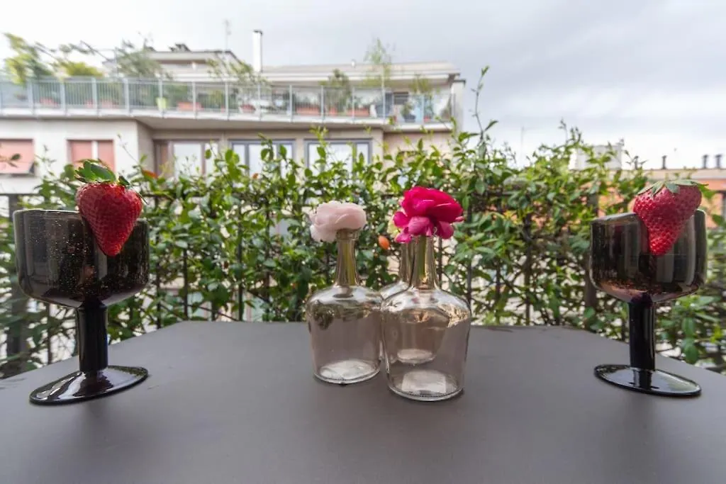 Apartment Castaldi Charming Suite-Hosted By Sweetstay Milan